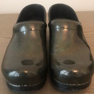 Dansko shimmer clog - so comfy!